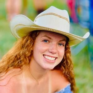 Meet your Posher, Abigail